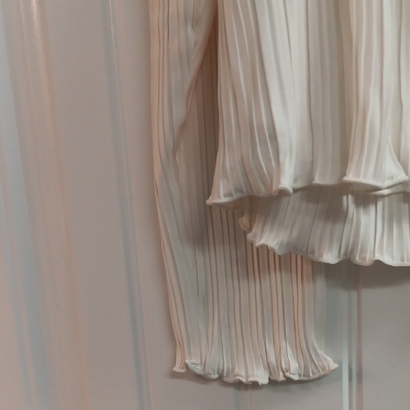 Top - Picture 3 of 7